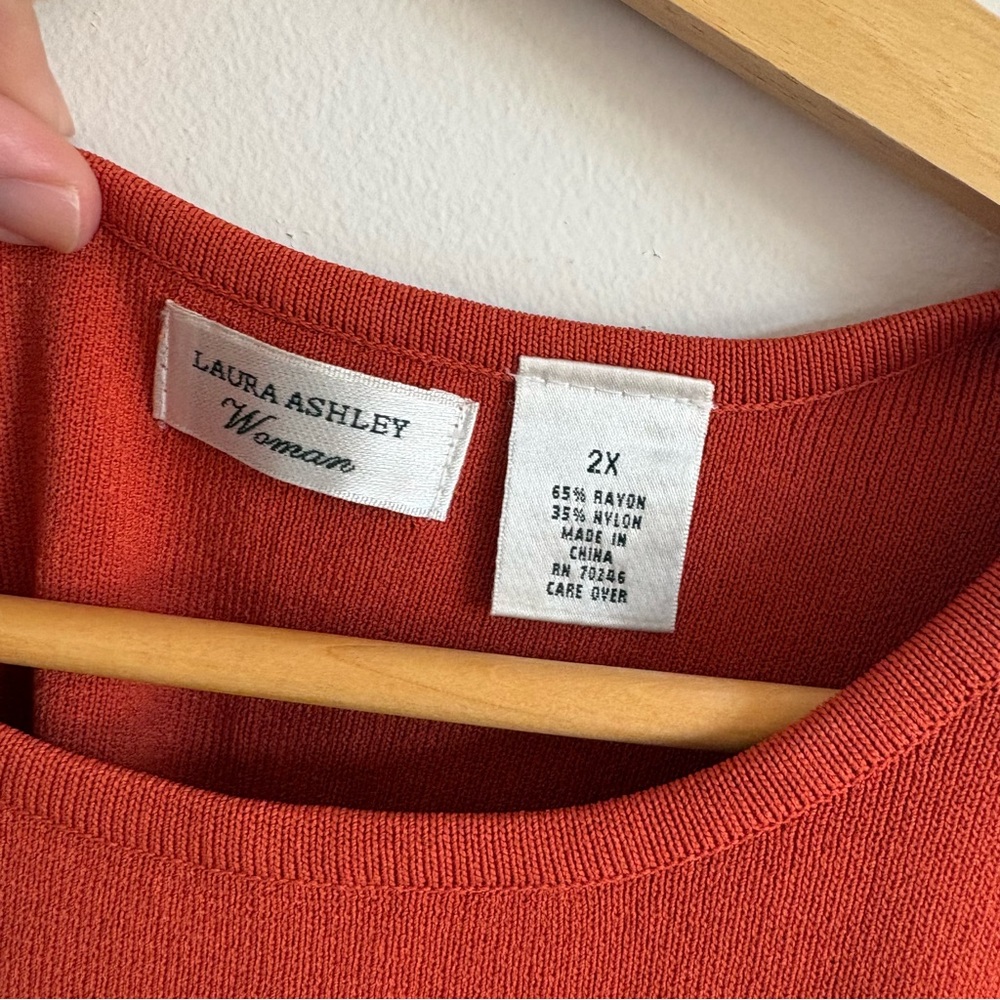 Sleeveless Ribbed Tank Top - Rust Red - Picture 3 of 5